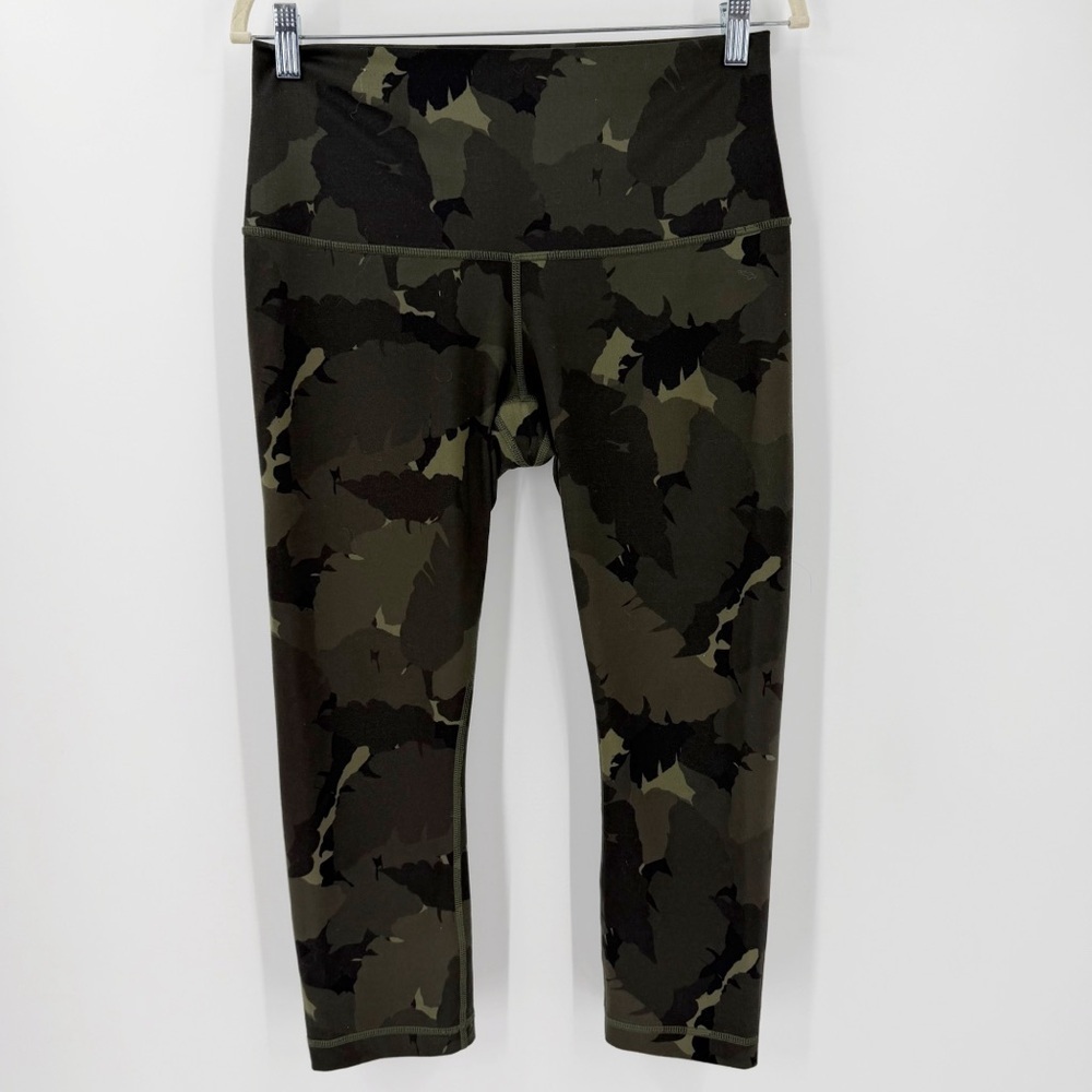 Lululemon Green Leaf Camo Printed Crop Leggings Fold Over Waistband Size 8